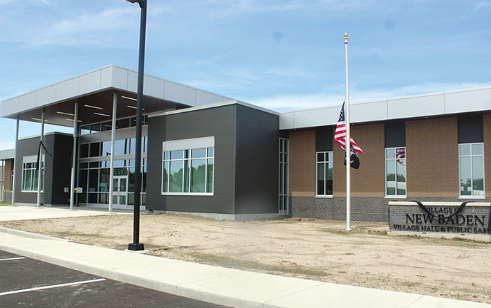 New municipal building opens in New Baden