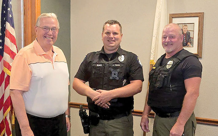 New Breese police officer sworn in
