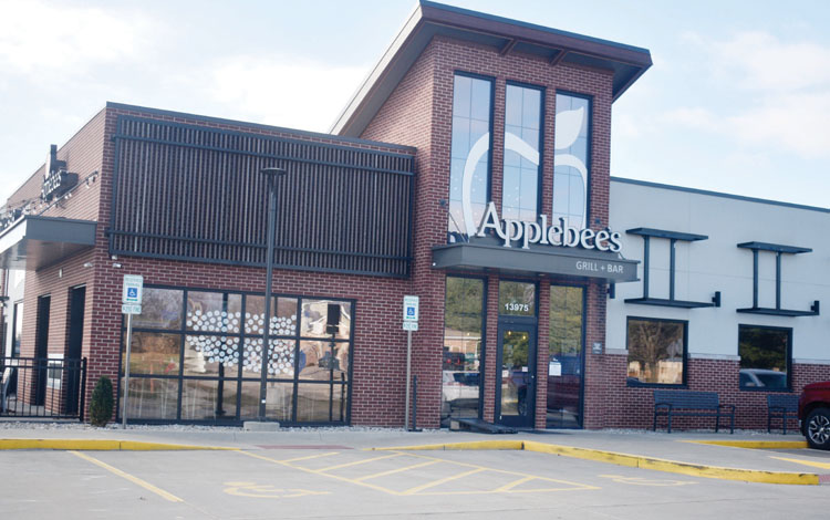 Breese Applebee's officially closes; Wolters and Kuhl will open soon 