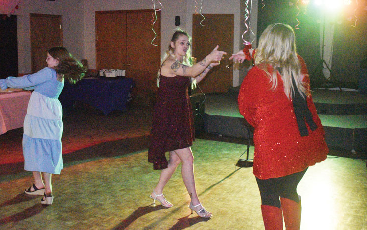 Community comes out to support Love Recovery event